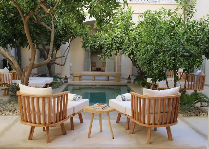 Riad Emberiza Sahari