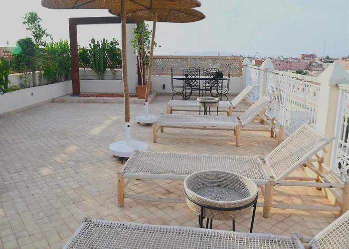 Riad Emberiza Sahari